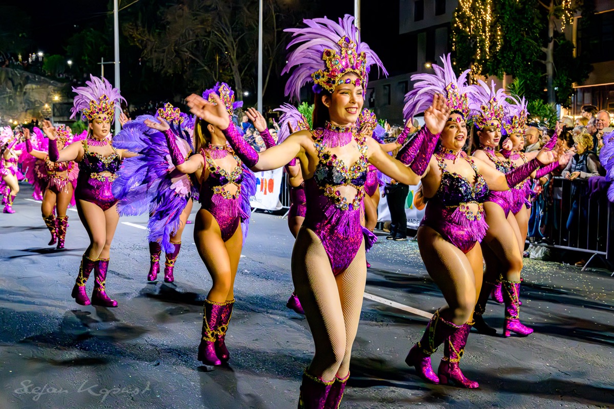 Carnaval Dance Groups